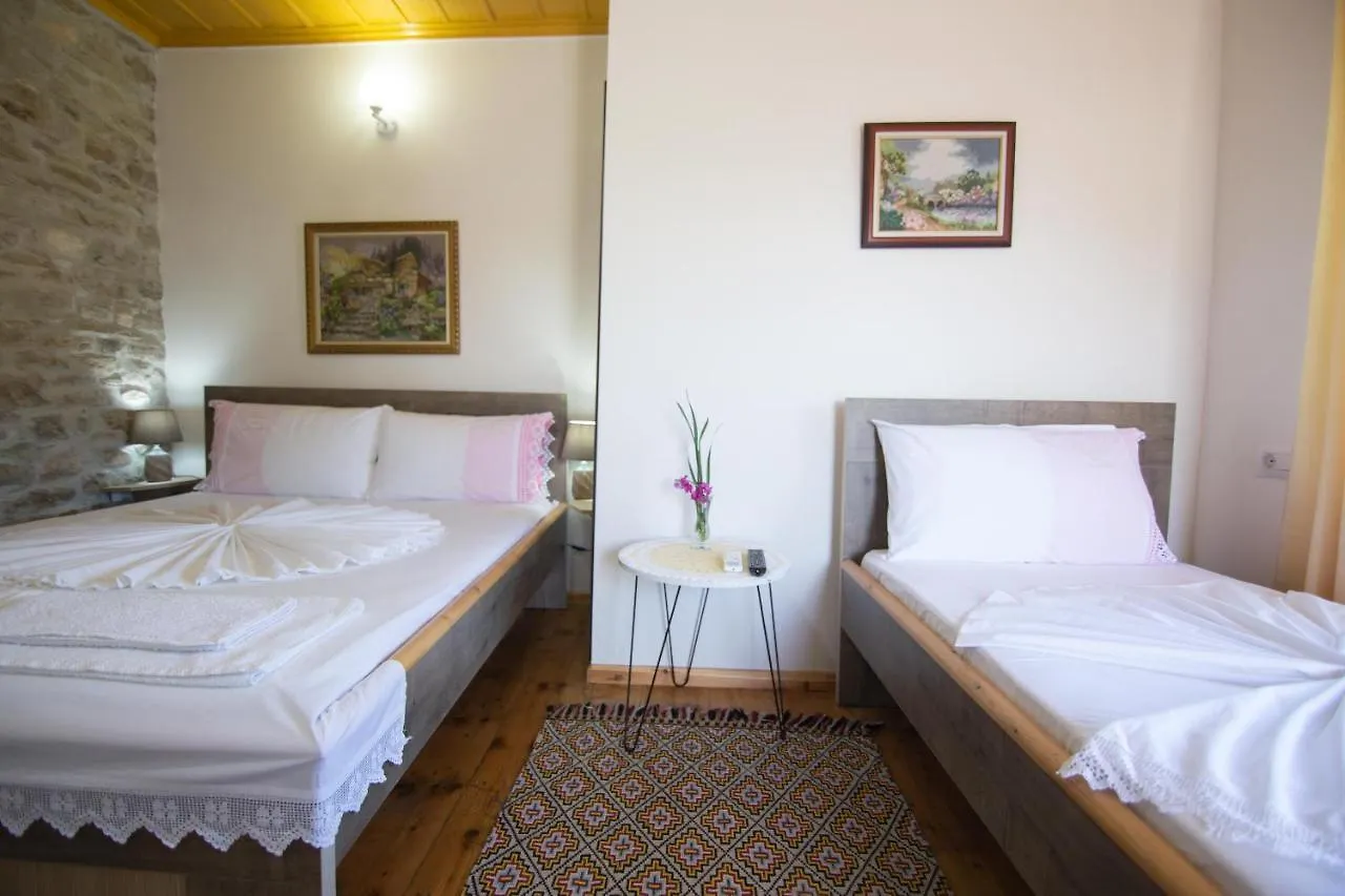 Hotel The Mosaic House - Shtepia Me Mozaik Përmet Pensión